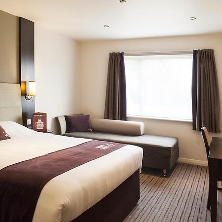 Premier Inn Dunfermline Extérieur photo