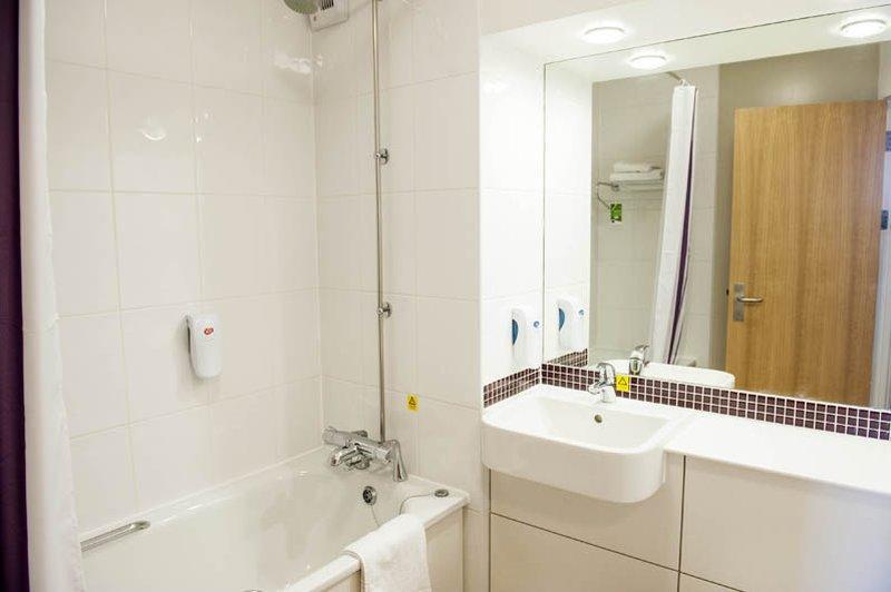 Premier Inn Dunfermline Extérieur photo