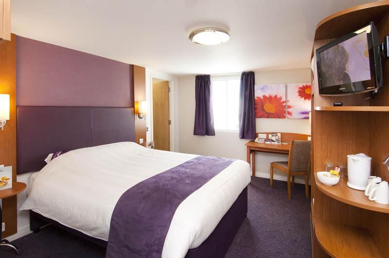 Premier Inn Dunfermline Extérieur photo